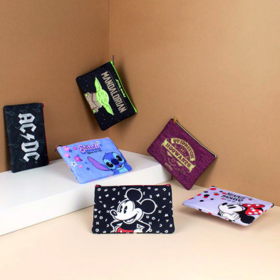 imagen 3 de neceser maquillaje estampado mickey mouse disney