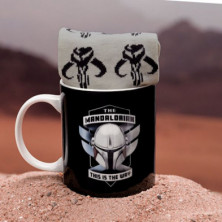 imagen 4 de set de taza y calcetines the mandalorian