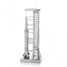 imagen 2 de apollo saturn v with gantry metalearth 3d