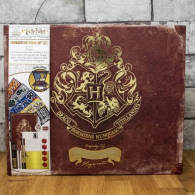 imagen 2 de set de papelería deluxe harry potter hogwarts