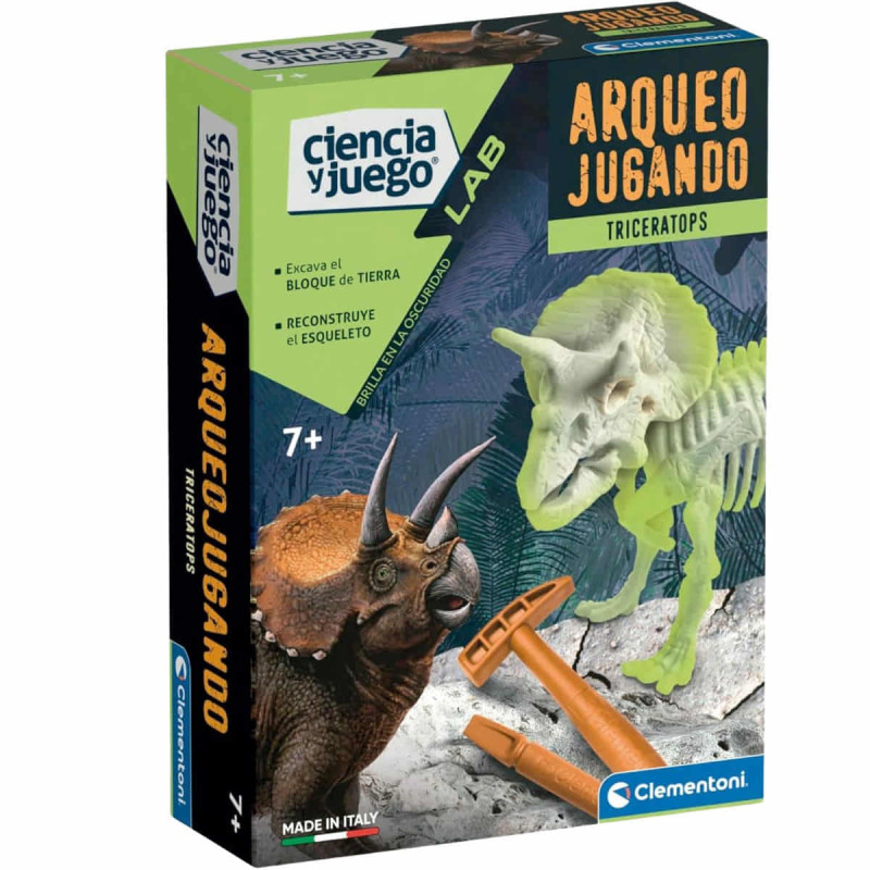 Imagen juego arqueojugando triceratops ciencia y juego cl Imagen juego arqueojugando triceratops ciencia y juego cl