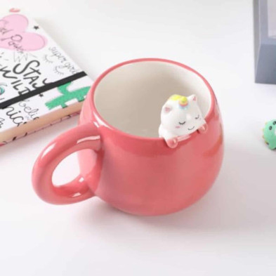 imagen 2 de taza de cerámica con unicornio en el borde 450 ml