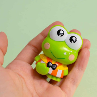imagen 3 de figura kerokerokeroppi con 5 accesorios exclusivoo