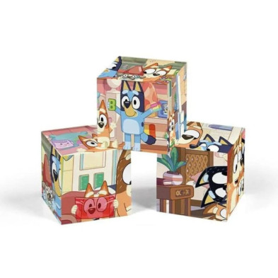 Detalhe dos cubos do puzzle Bluey com as personagens Bluey e Bingo