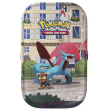 Minilata rectangular de JCC Pokémon com dois personagens em primeiro plano e paisagem urbana